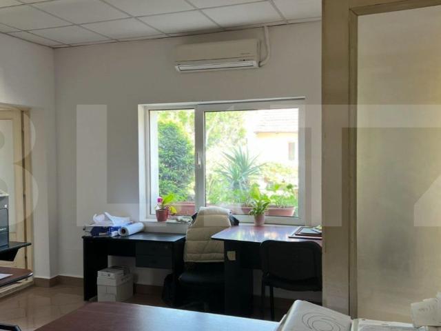 Apartament la casa, de vanzare, cu 3 camere, 120 mp, zona centrala