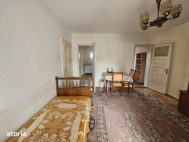 Apartament la casa, intrare separata, 3 camere, UMF, Hasdeu, Zorilor!