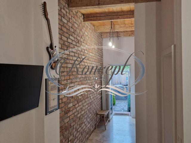Apartament la casa pe doua niveluri si finisaje premium in Marasti