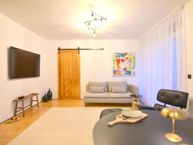 Apartament la prima inchiriere Zona Soarelui