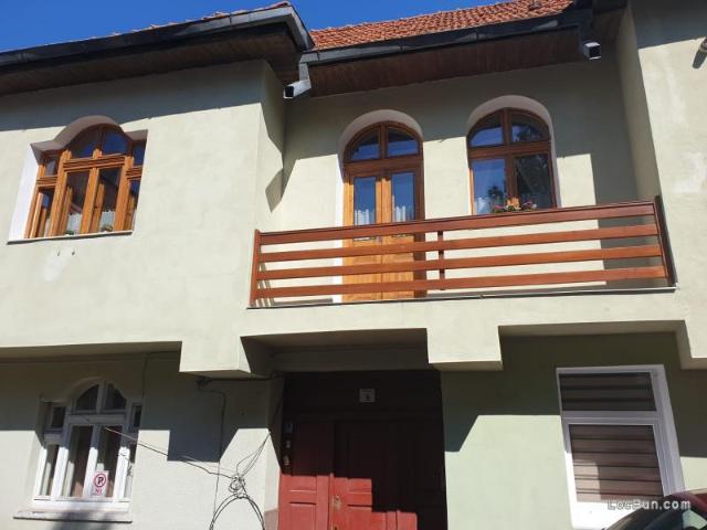 Apartament la vanzare zona Schei