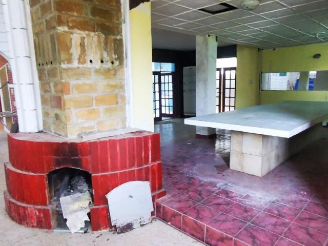 Apartament la vila 280mp 160 euro/mp Resita negociabil