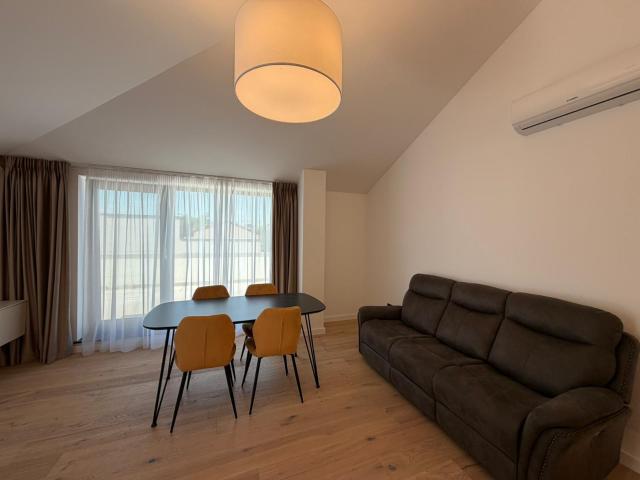APARTAMENT LANGA PARC SI LAC | ARHITECTURA BOUTIQUE, SI TERASA GENEROASA