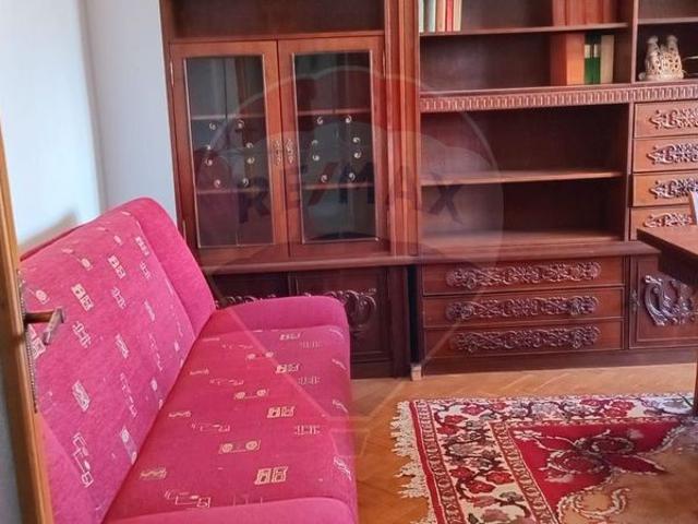 Apartament pt inchiriat 3 camere P ta Spitalului