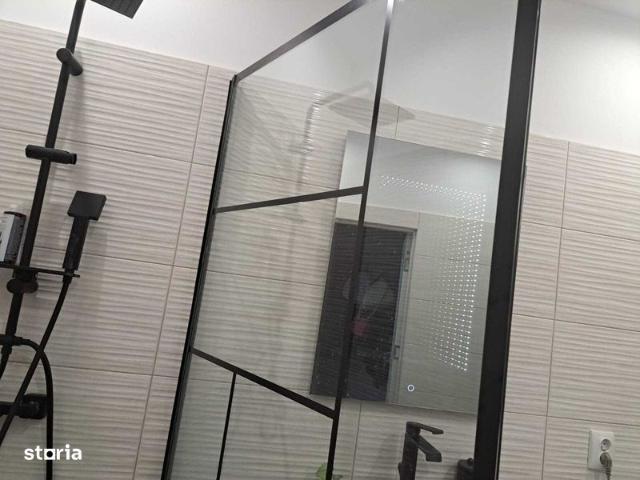 Apartament pe: pietonala