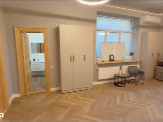 Apartament Peninsula, 5 camere, 146 mp, de inchiriat