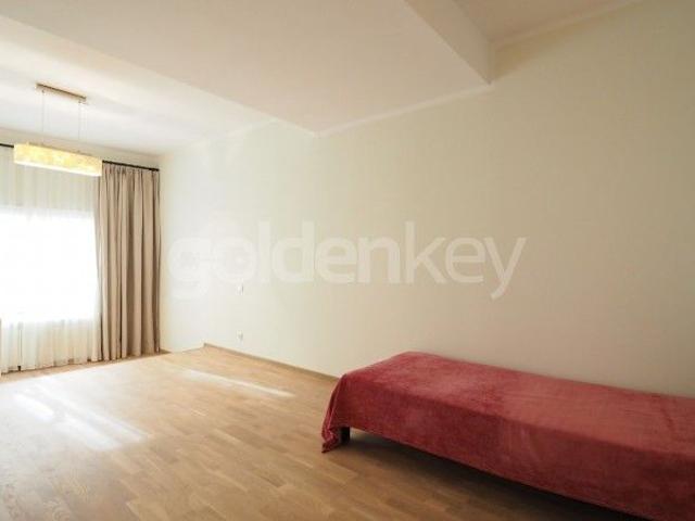 Apartament penthouse cu 5 camere | terasa | 2 garaje | ID:1911538
