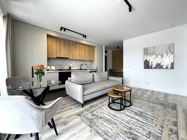Apartament premium 3 camere, 2 bai, loc de parcare, Lipovei
