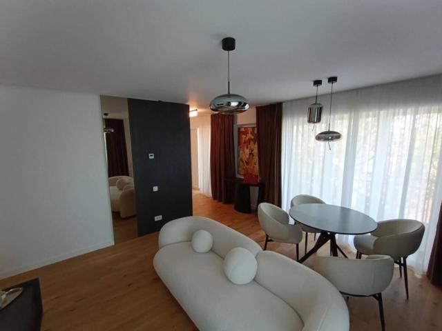 apartament premium | 3 camere | loc parcare si boxa | unirii