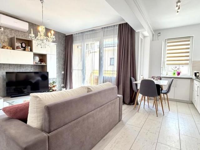 Apartament premium, 2 camere, 44 mp, etaj 2 zona Cora