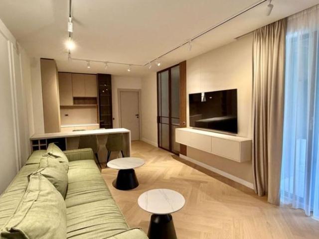 Apartament premium 4 camere si grădină privată generoasă / 2 parcări incluse