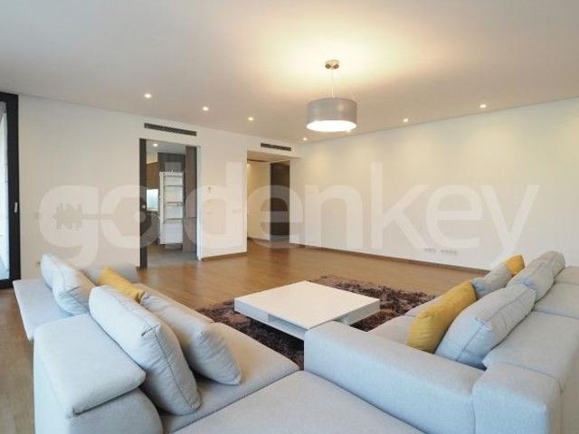 Apartament premium cu 5 camere langa parc si metrou | ID:446301