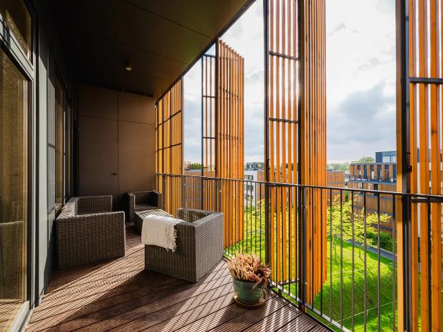APARTAMENT PREMIUM W AŻUROWYCH OKIENNICACH