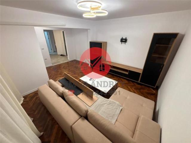 Apartament renovat 2 camere, centrala gaz, mobilat, ultracentral de inchiriat
