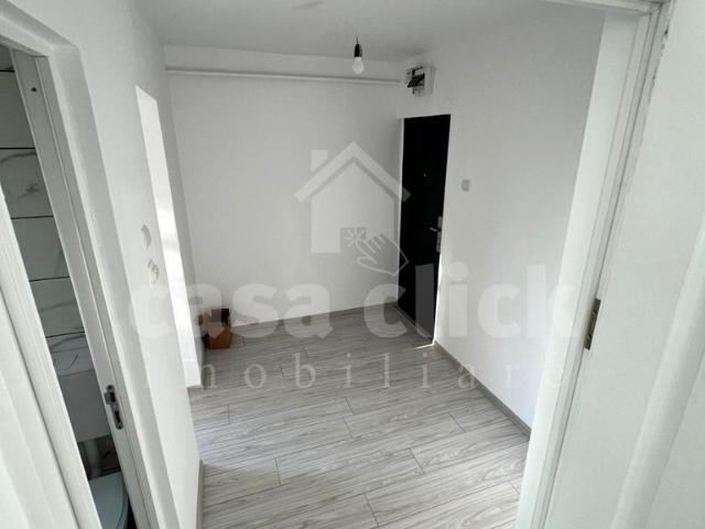 Apartament Renovat 2 camere, Micro 19 – Sala Sporturilor
