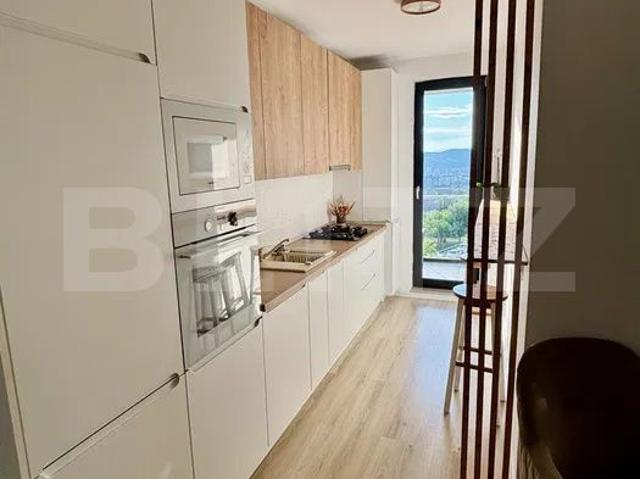 Apartament Superb| 3 camere, 60 mp, parcare, zona Frunzisului
