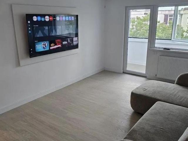 Apartament superb cu 4 camere în Tomis 3 Soveja