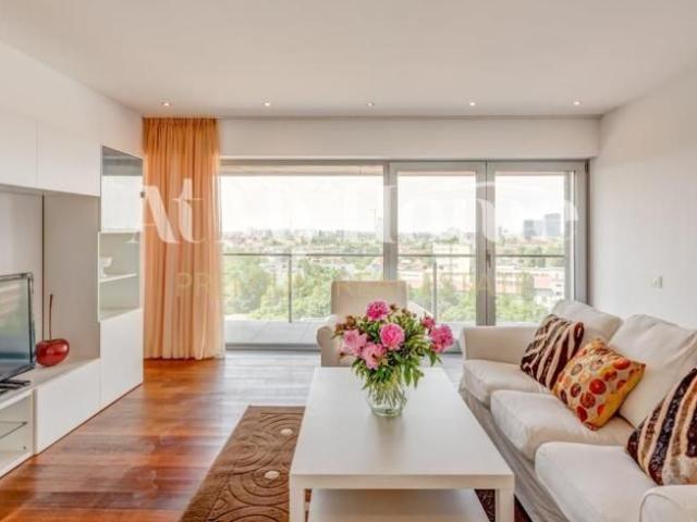 Apartament SUPERB LUMINOS 2 camere/COMPLEX REZIDENTIAL/PARCARE/ARCUL DE TRIUMF
