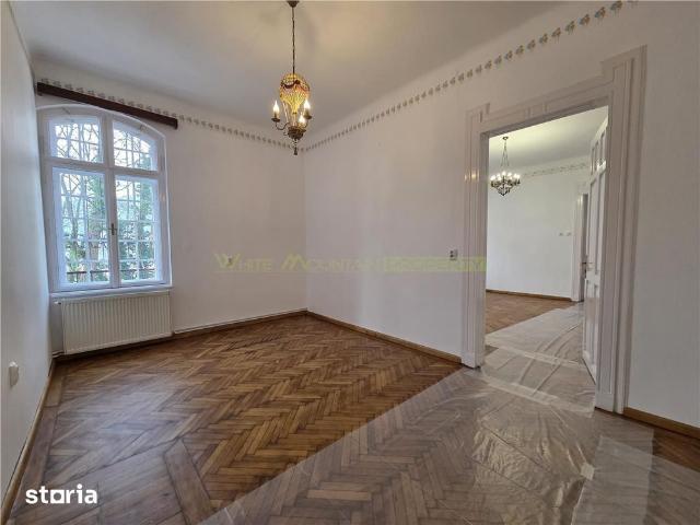 Apartament superb renovat in Centrul Istoric Brasov