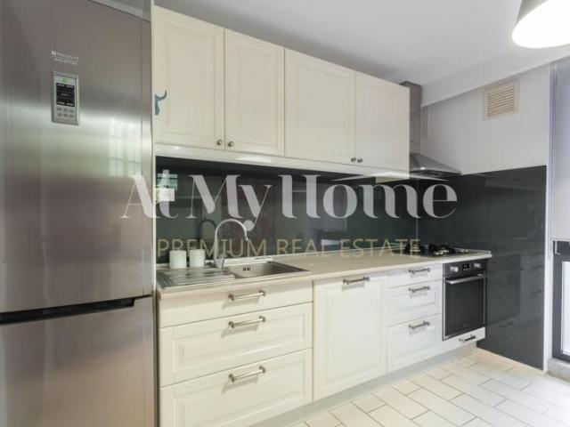Apartament superb si spatios cu 3 camere, mobilat Bo Concept, 2 parcari, boxa