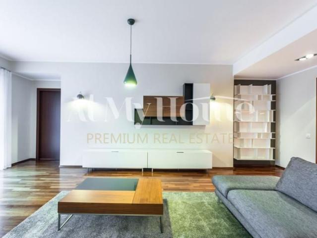 Apartament superb si spatios cu 3 camere, mobilat Bo Concept, 2 parcari, boxa