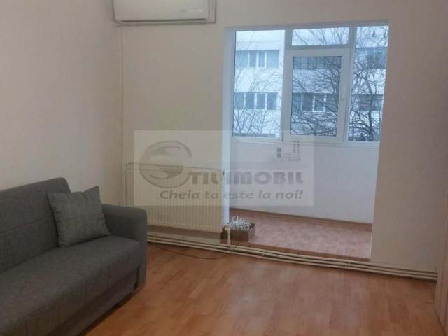 Apartament semidecomandat cu 3 camere Mircea cel Batran 399