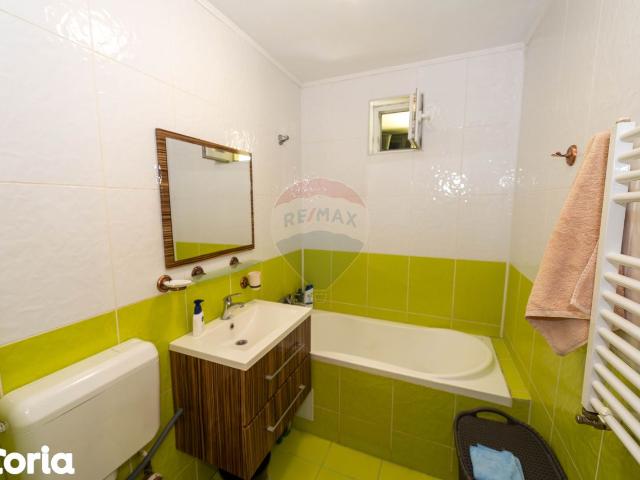 Apartament semidecomandat cu 3 camere de inchiriat Vasile Goldis Minis