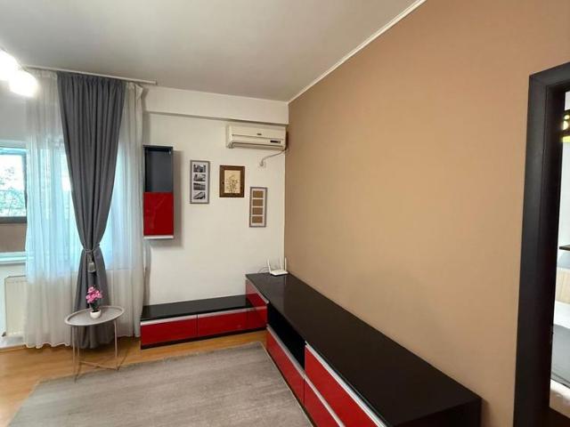Apartament Semidecomandat / Complet Mobilat