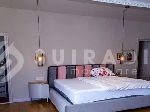 Apartament semidecomandat de inchiriat, cu 3 camere, in zona Piata Unirii, Cluj Napoca S18464