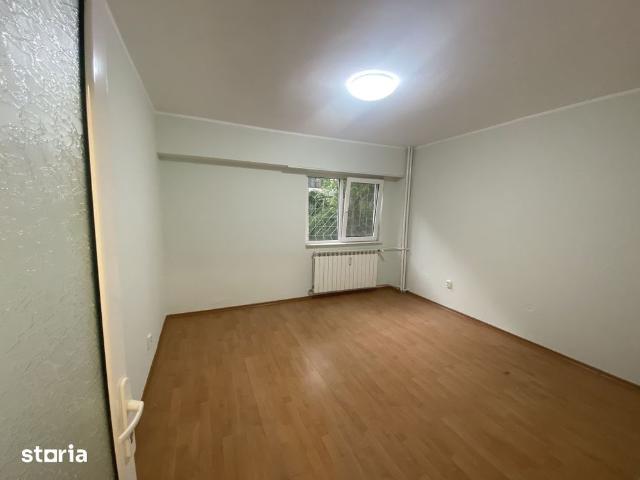 Apartament semidecomandat 2 camere nemobilat Mazepa 1, pret 200€