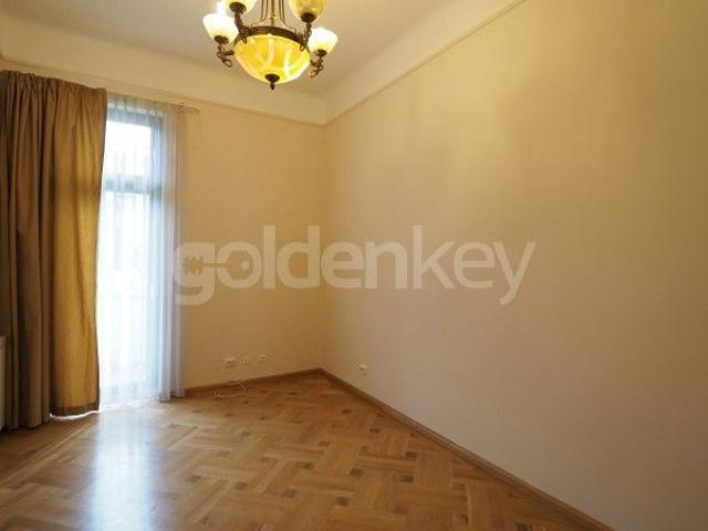Apartament somptuos tip duplex cu 5 camere si gradina de 300mp | ID:654674