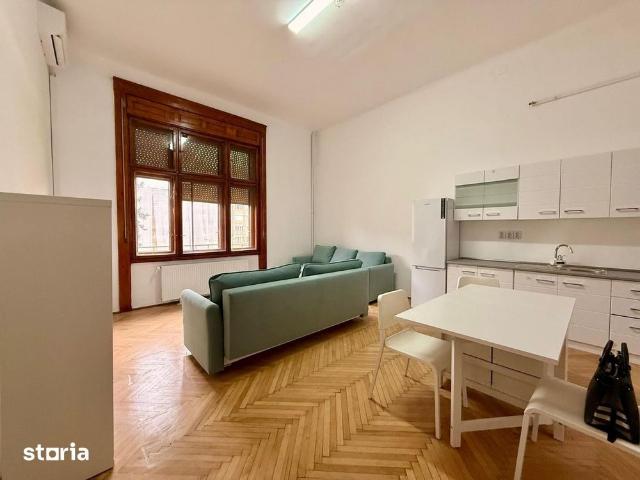 Apartament spațios 4 camere, Piata Victoriei