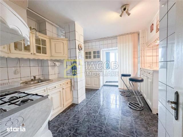 Apartament spațios de 2 camere, de închiriat – zona centrală