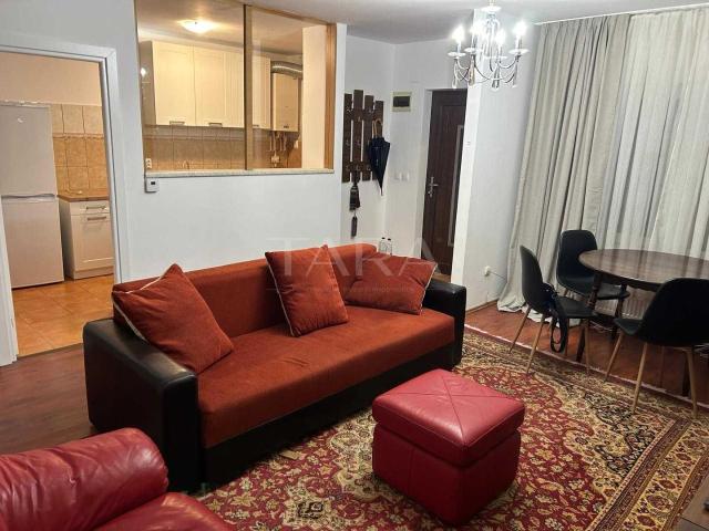 Apartament spațios de închiriat – zona Campului