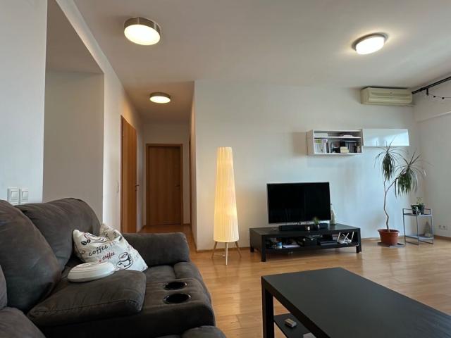 Apartament spațios cu 3 camere de închiriat – Doamna Ghica Plaza