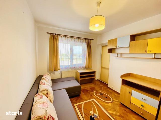 Apartament spatios 4 camere si 2 balcoane, Strand de inchiriat