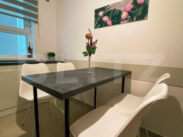 Apartament spatios cu 3 camere de inchiriat, Tractorul, Brasov