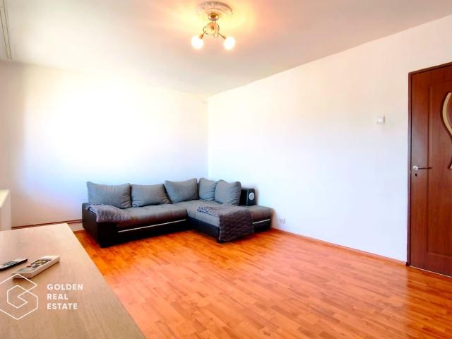 Apartament spatios cu 2 balcoane, modernizat, zona Alfa