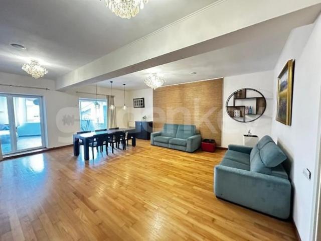 Apartament spatios cu 4 camere | 2 garaje | ID:2832238