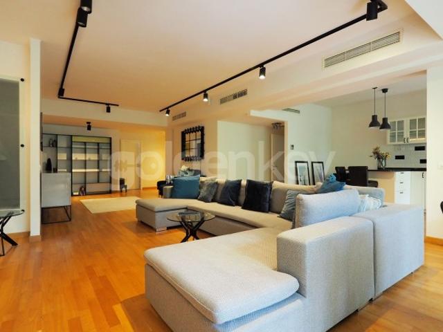 Apartament spatios cu 5 camere | 1 loc de parcare | ID:2107213