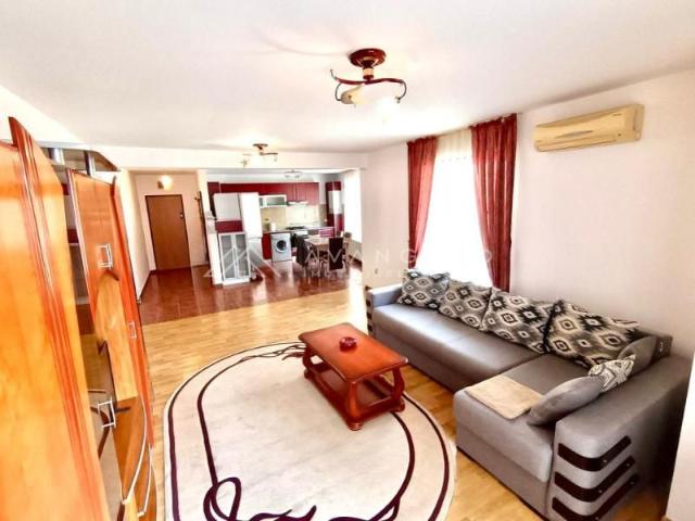 Apartament spatios de 3 camere, str. Bistritei