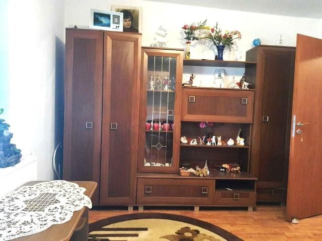 Apartament spatios Etaj Intermediar Bloc Anvelopat Zona Blascovi