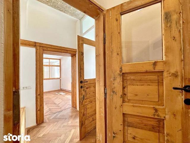 Apartament Spatios in casa, langa Biserica Neagra