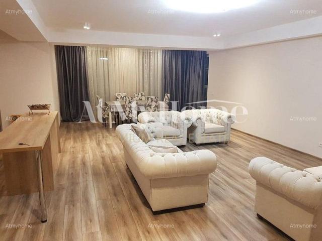 Apartament spatios si luminos cu 4 camere, mobilat, terase, parcare, paza