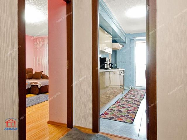 Apartament spatios, renovat, 4 camere, decomandat, etaj 4, Micro 39