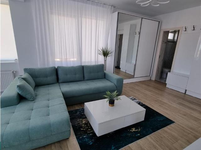Apartament tip penthouse 2 camere si terasa proprie