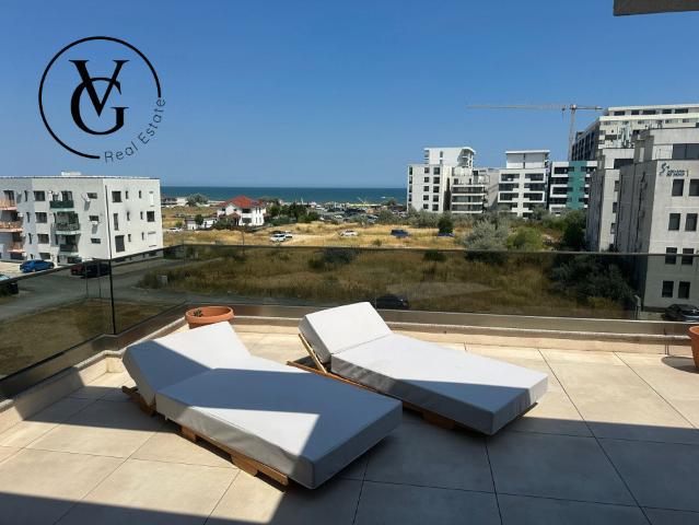 Apartament tip penthouse cu vedere mare plaja Azimuth
