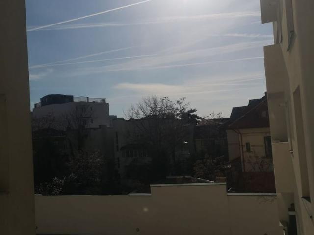 Apartament tip studio, centrala proprie, balcon, zona Calea Calarasilo