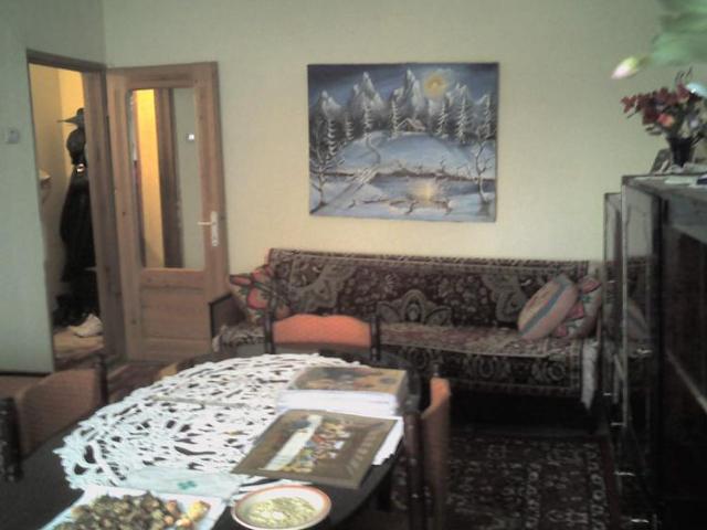 apartament trei camere motru zona primarie etaj 2 din4