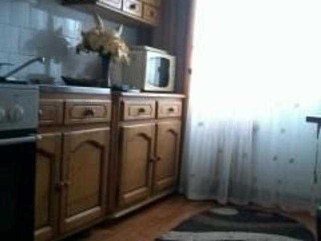 apartament trei camere la motru aleea pietei